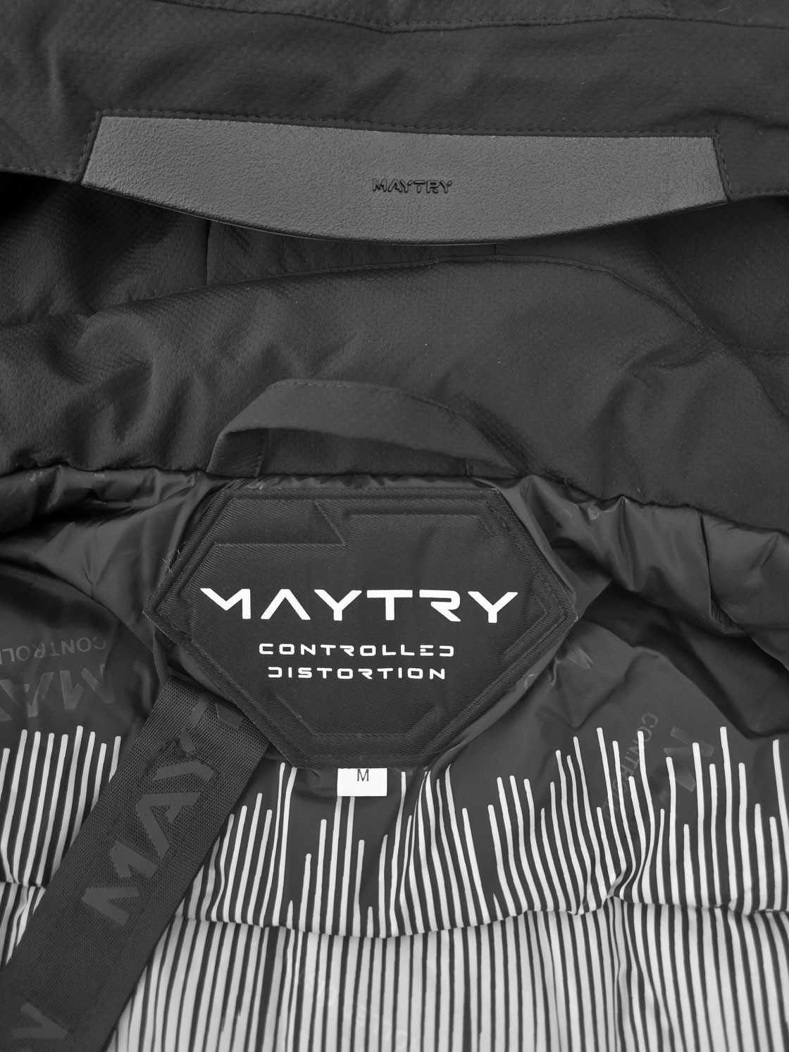 Главный ярлык и резиновый козырёк с логотипом MAYTRY